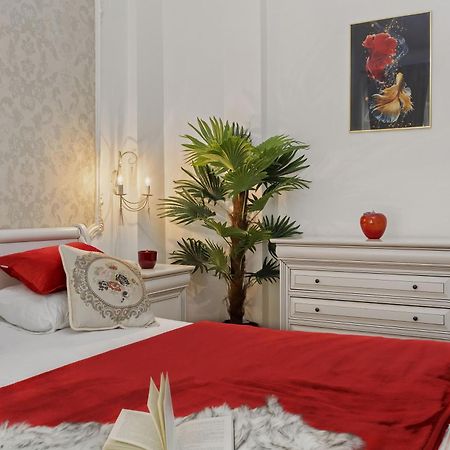 Sweet Luxury Three Rooms Apartment City Center Universitate Букурещ Екстериор снимка