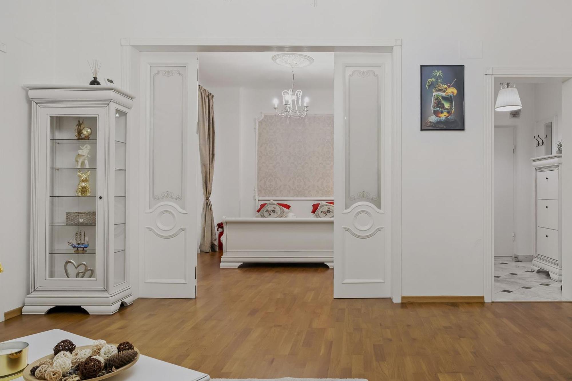 Sweet Luxury Three Rooms Apartment City Center Universitate Букурещ Екстериор снимка