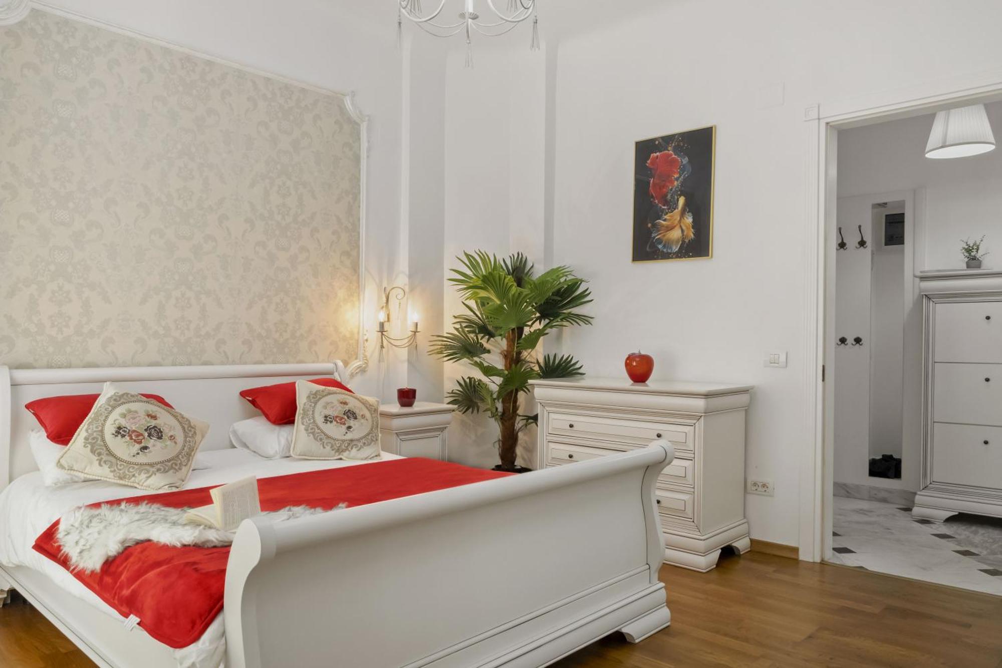 Sweet Luxury Three Rooms Apartment City Center Universitate Букурещ Екстериор снимка